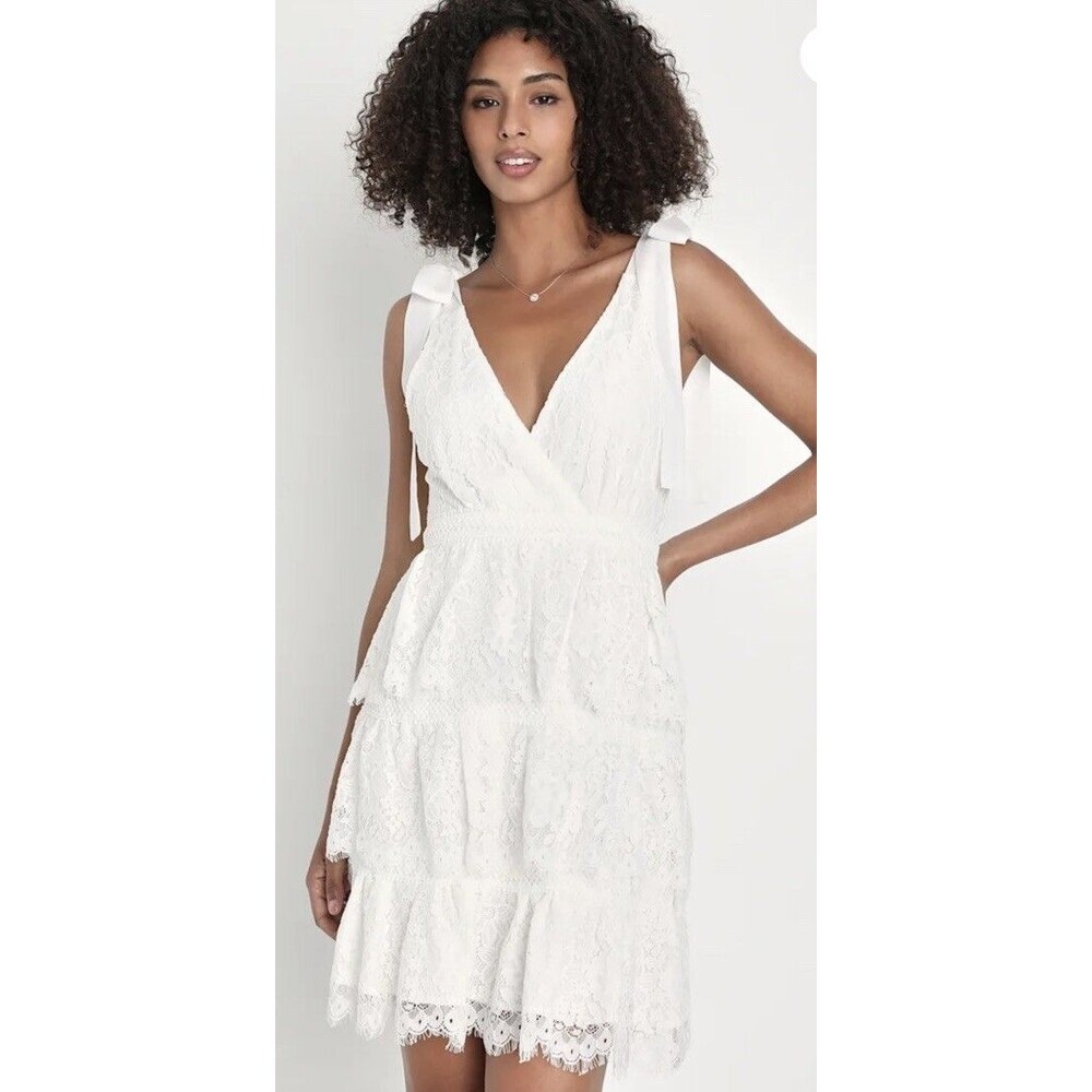 Lulus Women's White Lace Tiered Ruffle Dress Medium Ruffle Country Concert NWT